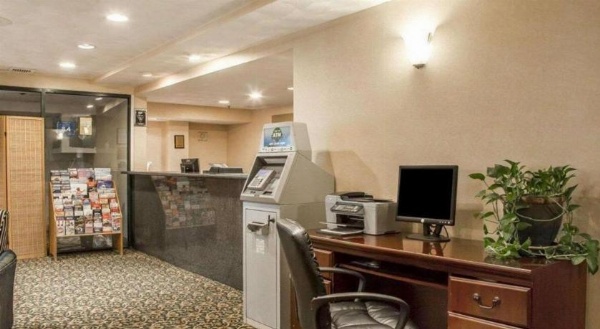 Comfort Inn at Newport Beach Middletown image 20